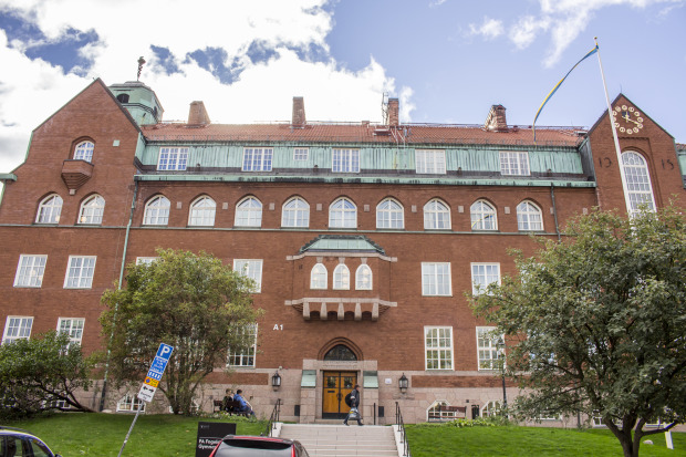 Frans Schartaus Handelsinstitut uppfördes 1913. Numera finns P A Fogelströms gymnasium här. Foto: Joakim Rådström
