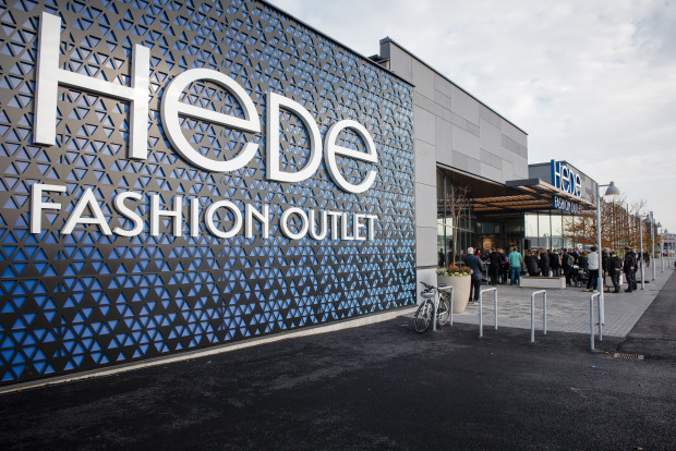 Hede fashion outlet har byggts ut och renoverats och omfattar nu en yta av cirka 19 000 kvadratmeter. Foto: Rebecka Bjurmell/Hede Fashion Outlet